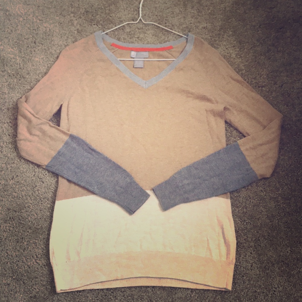 🙌🏻🙌🏻JCPenney Lightweight Sweater - Size Medium